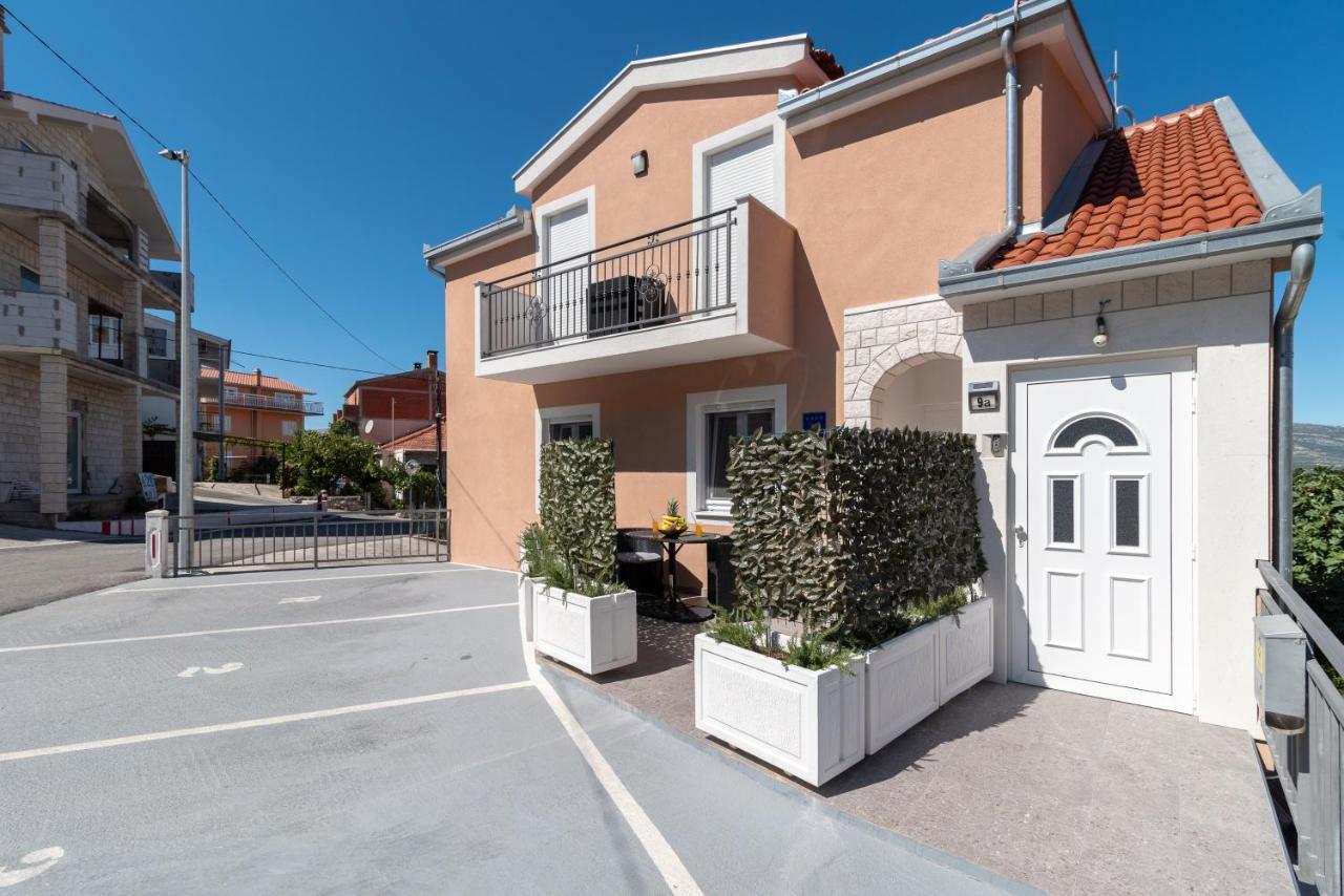 Apartment Gagula With Jacuzzi Trogir Dış mekan fotoğraf